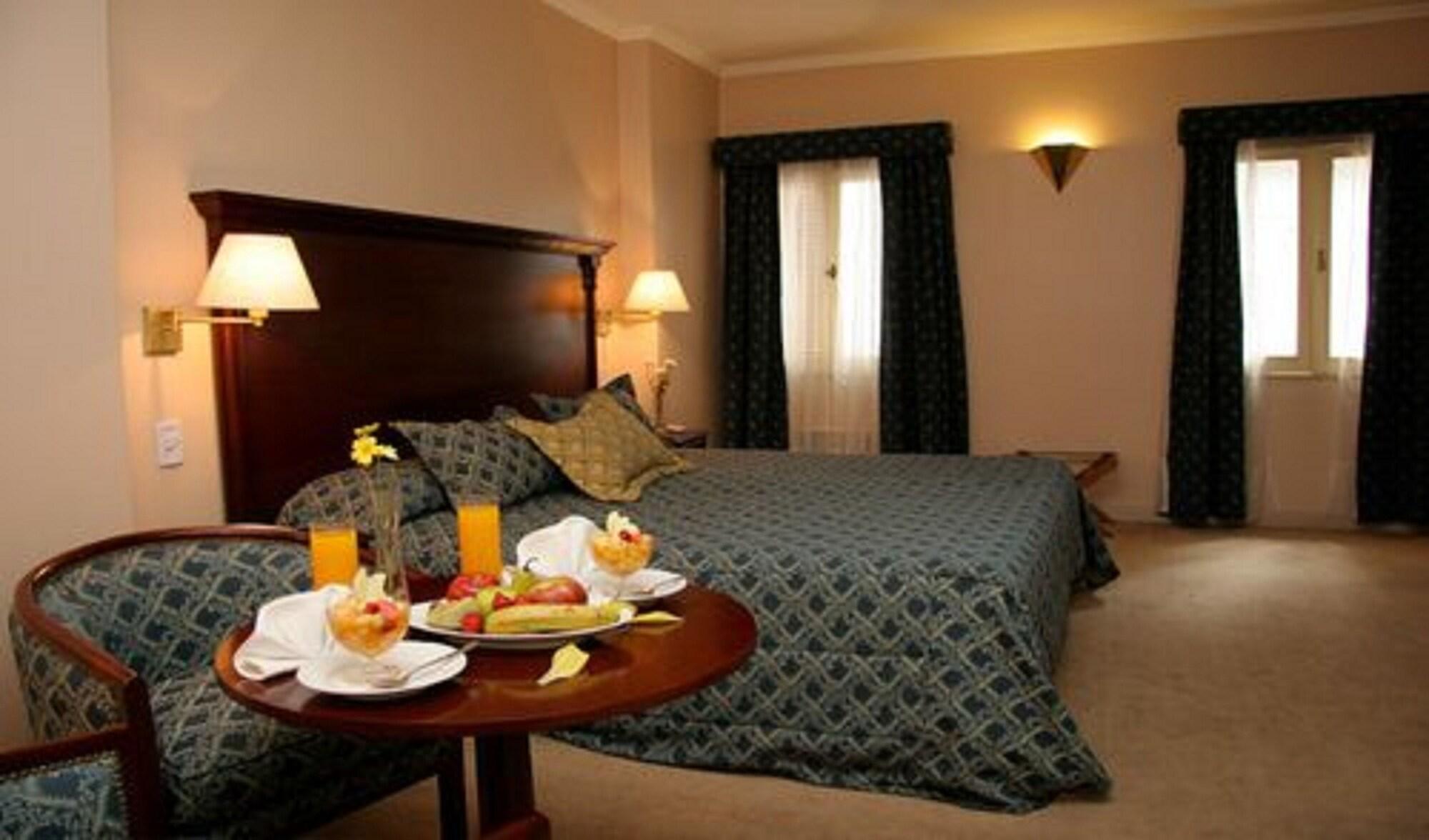 Provincial Plaza Hotel Салта Екстериор снимка